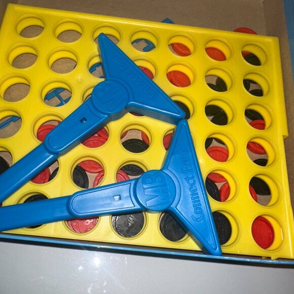 Connect four game - Picture 2 of 2